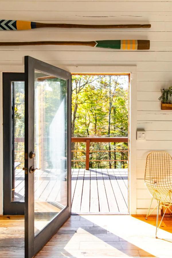 Hot Tub Charming & Chic Mountain Gem On Sleepy Creek Villa Berkeley Springs Bagian luar foto