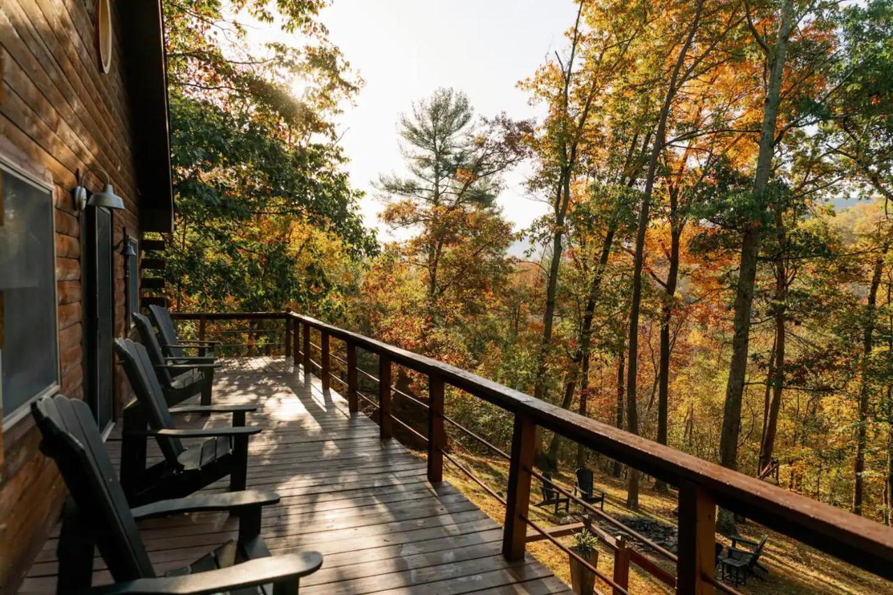 Hot Tub Charming & Chic Mountain Gem On Sleepy Creek Villa Berkeley Springs Bagian luar foto