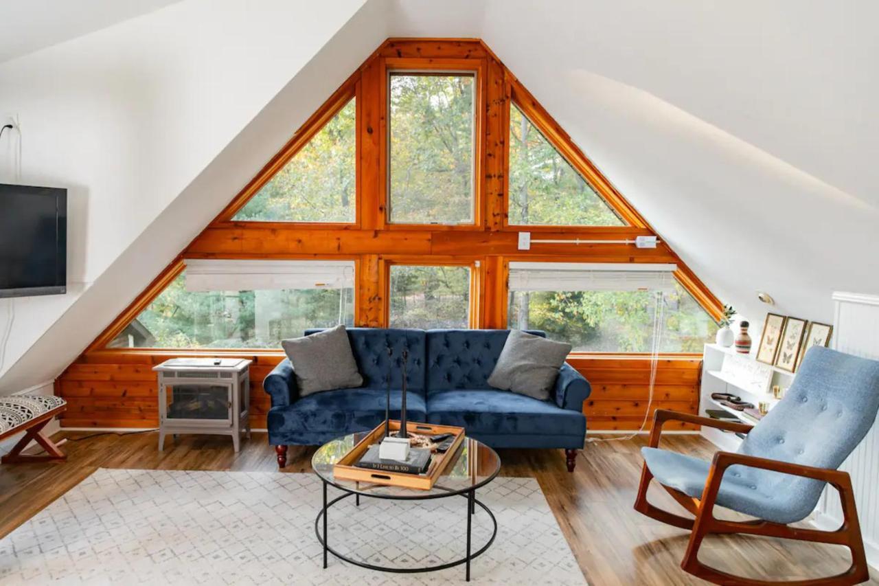 Hot Tub Charming & Chic Mountain Gem On Sleepy Creek Villa Berkeley Springs Bagian luar foto